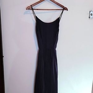 H&M women's size medium navy blue pleated maxi dress with skinny sash